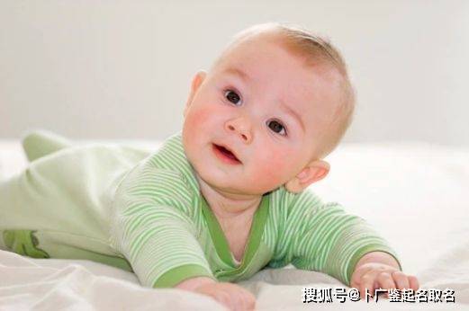 给宝宝起名字大全大方(给新生儿起名字大全免费最新最全的宝宝名字)