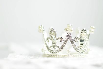 022年2月8日出生的女宝宝名字，参考八字五行取名"