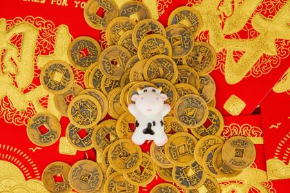 021年农历八月二十一日出生的男孩取名带水的字有哪些？"