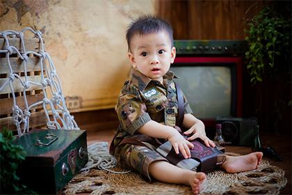 021年12月13日出生的男孩起名缺火的名字"