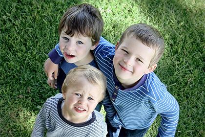 022年正月宝宝八字起名，正月宝宝五行缺金吗？"