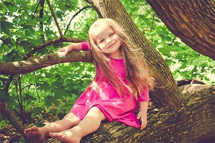 022年6月9日出生缺金缺土女孩好名字"