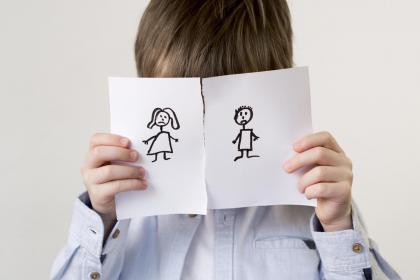 022年农历四月二十日出生女孩缺土寓意好的名字"