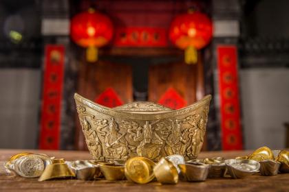 019年7月23号卯时出生的男孩怎么起名字，五行属什么"