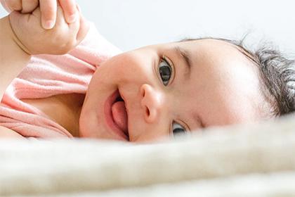 022年农历三月二十三日出生的女孩取什么名字，五行缺什么？"