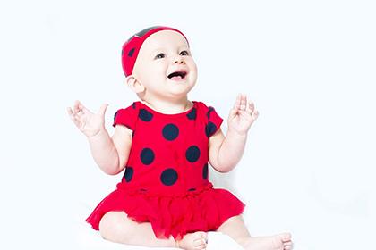 月3号凌晨4点出生的女宝宝要如何起名"