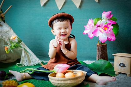 妇女节下午出生的男孩起什么名字合适