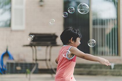 如何给4月份出生的属龙的女宝宝取名字