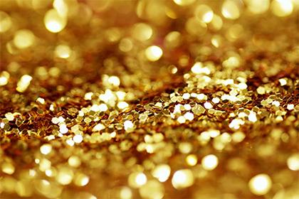 019年7月8号卯时出生的女孩该如何起名，五行是什么？"