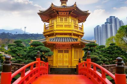 怎么给2019年7月3号巳时出生的女孩起名，五行是什么？