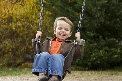 019年六月十五出生的双胞胎男孩如何起名字好,五行属什么？"