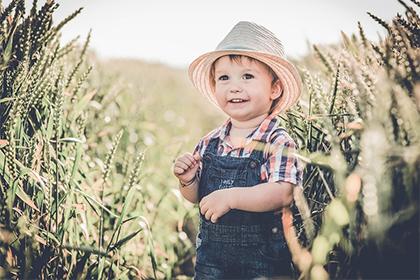 019年4月9号中午出生的男孩怎么起名，取什么名字吉祥？"